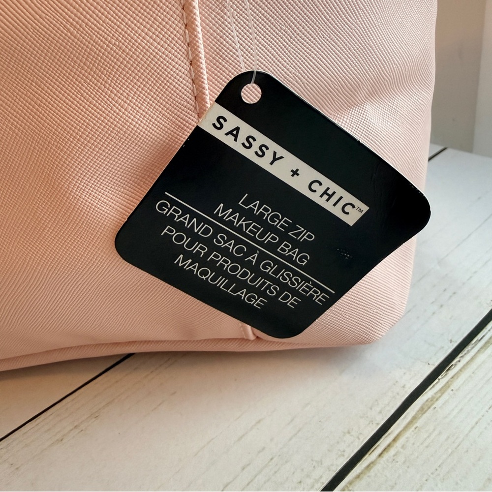 Compact Pink Cosmetic Travel Bag - Picture 3 of 8